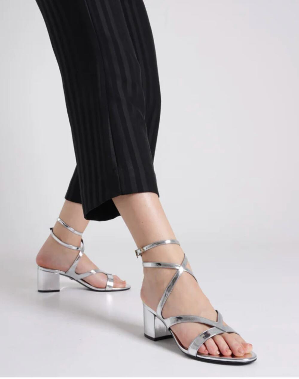 SCHUTZ New Stephanie Strappy Block Heel in Metallic Silver // 8